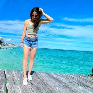 I'm a lover of style, fitness, & adventures!